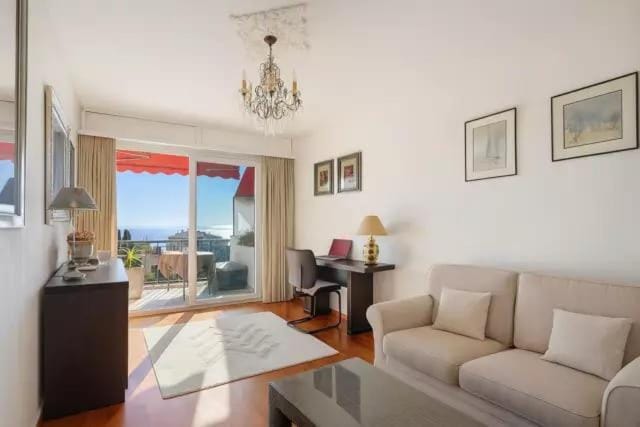 Grande aéré 2 pieces vue mer Apartment in Villefranche-sur-Mer