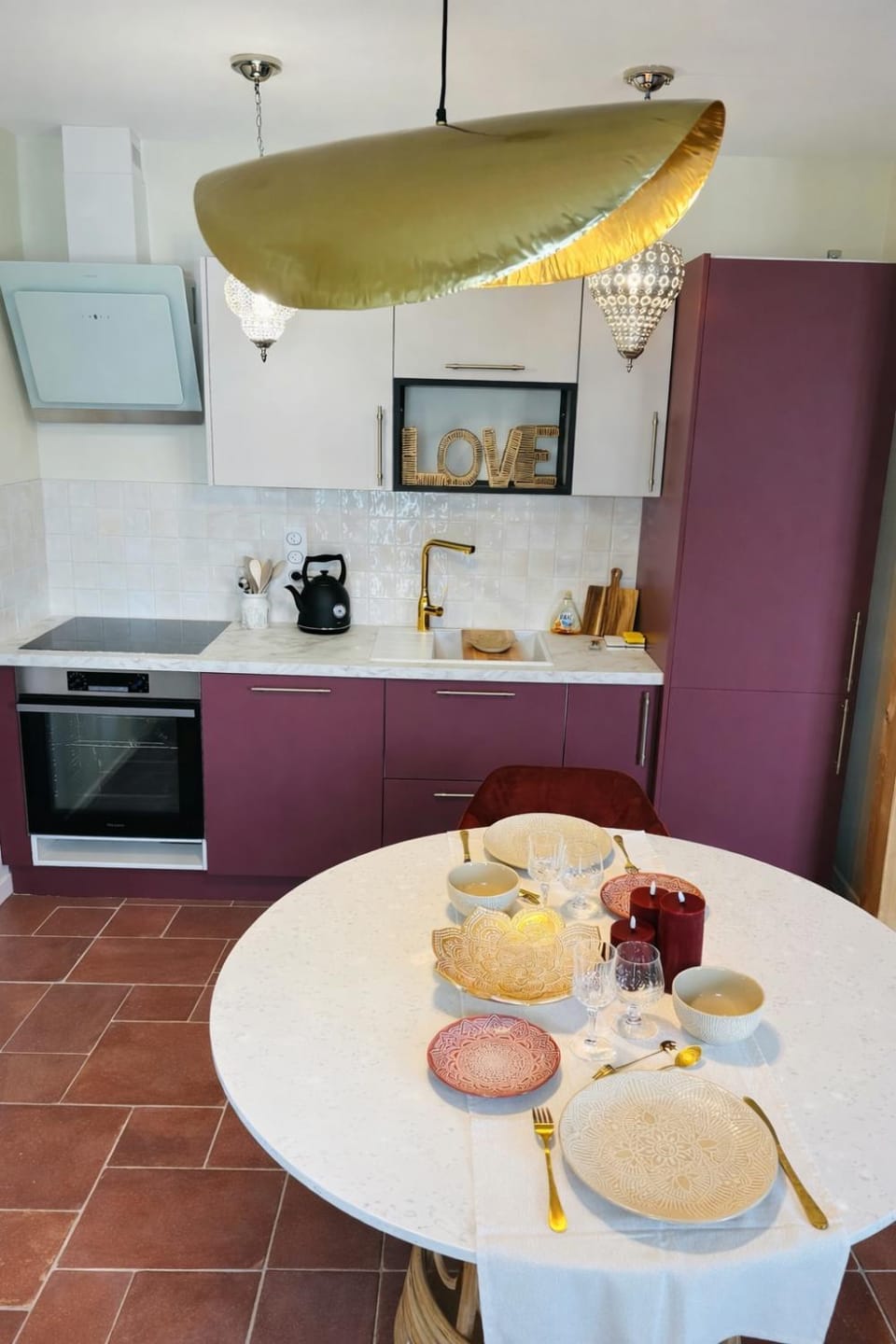 Kitchen or kitchenette, stove
