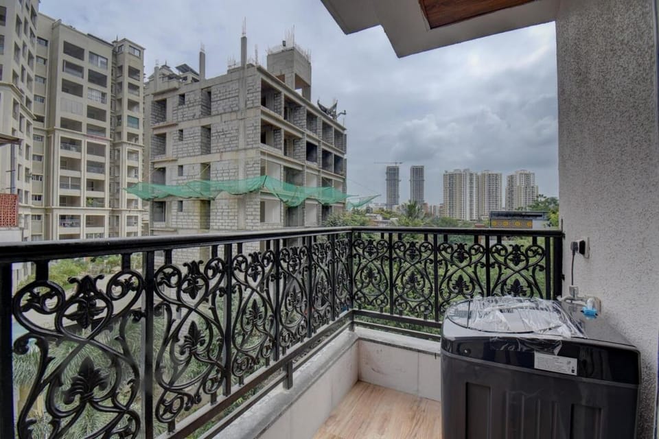 Balcony/Terrace, City view