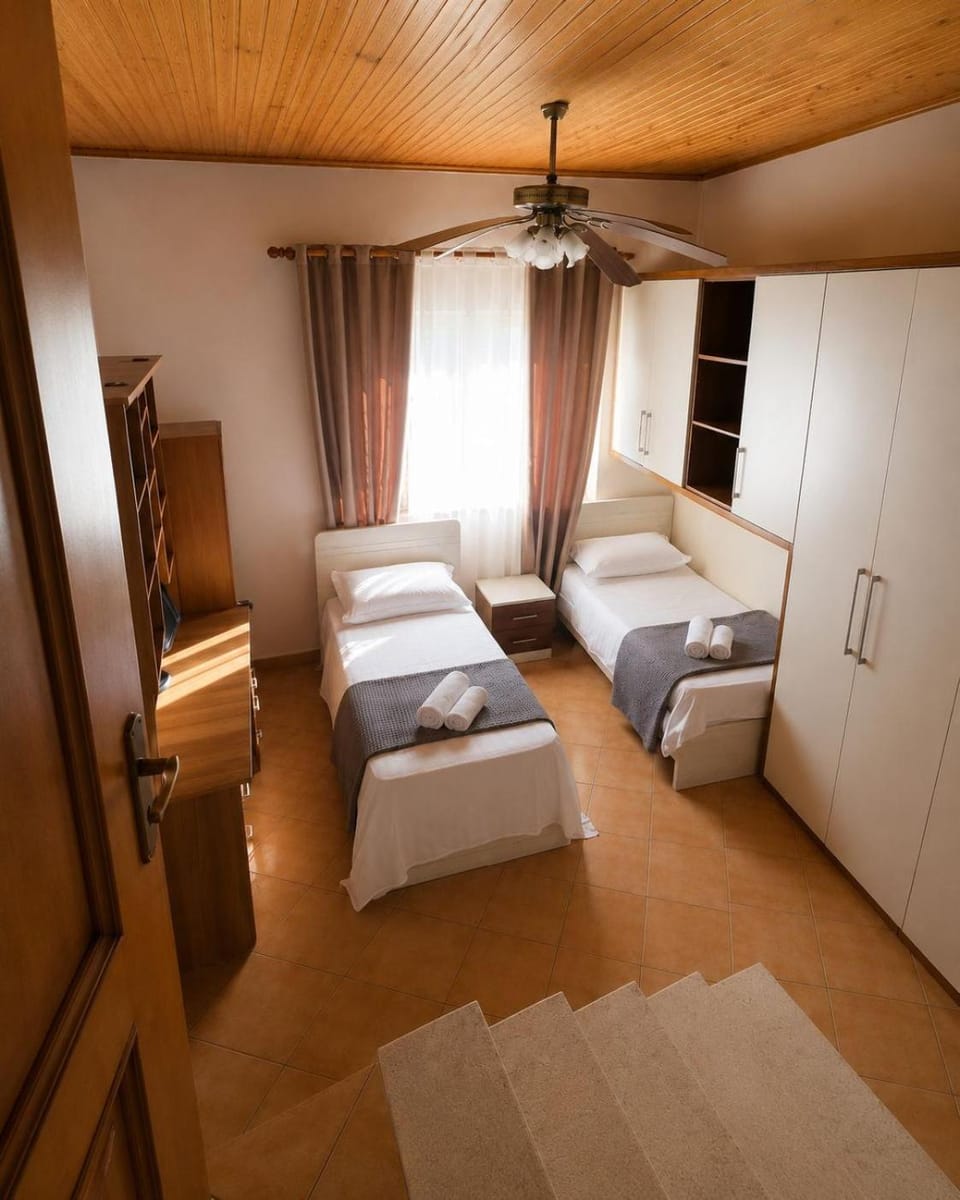 Tona Apartment 01 Apartment in Tirana