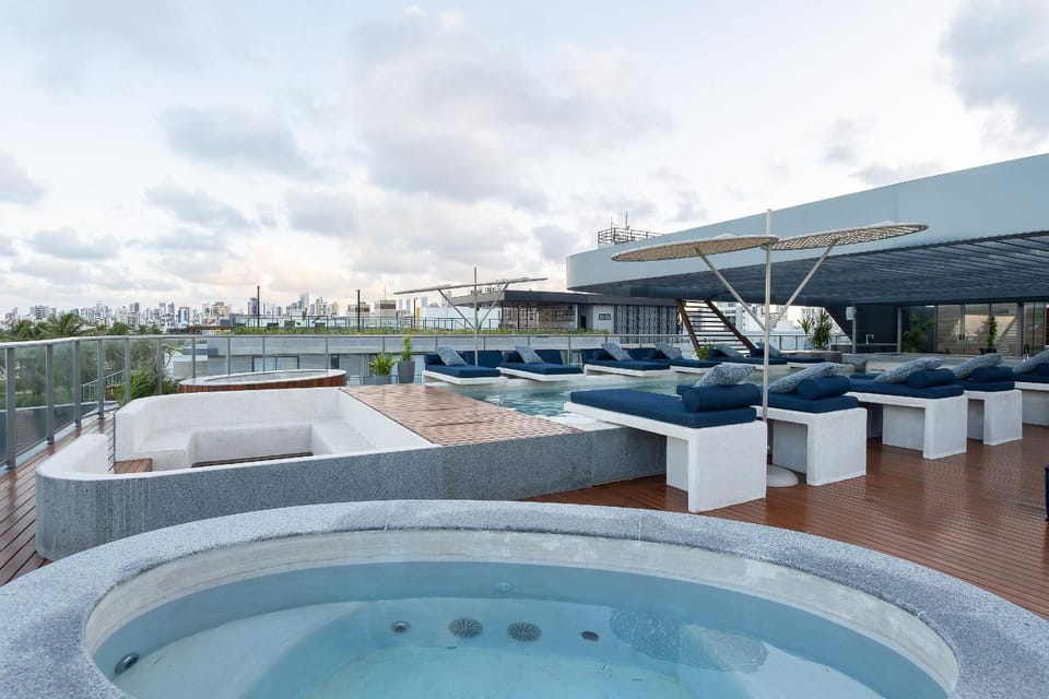 Hot Tub, Swimming pool