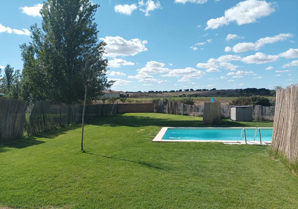 Property building, Garden, Garden view, Swimming pool