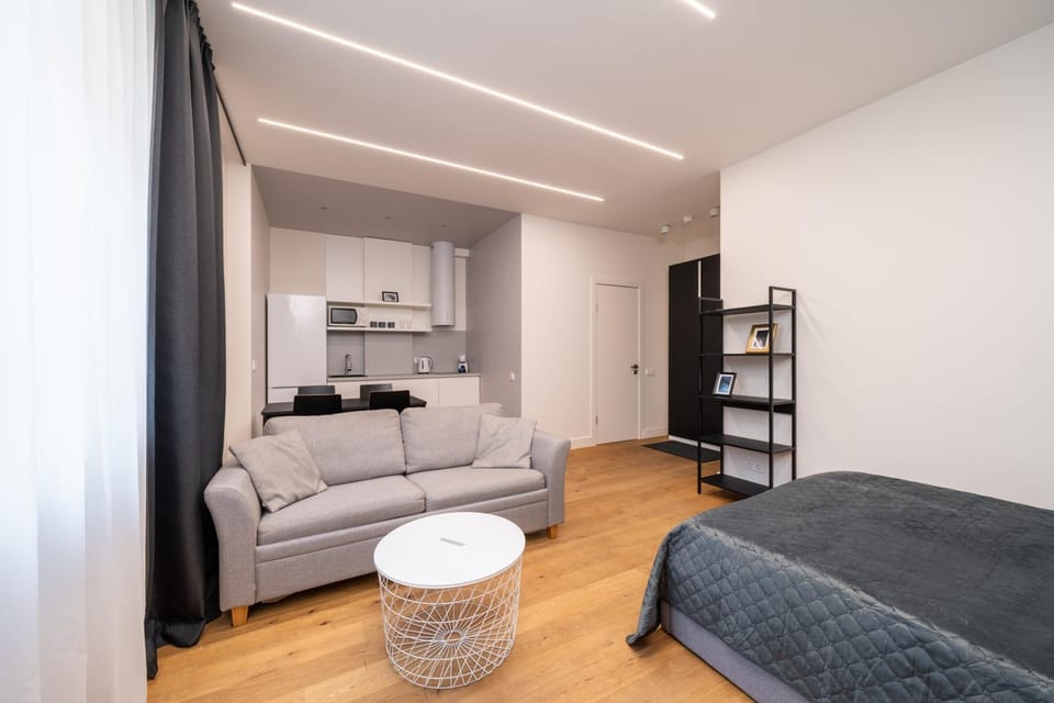 Bed, Kitchen or kitchenette, Living room, Photo of the whole room, Seating area, Bedroom
