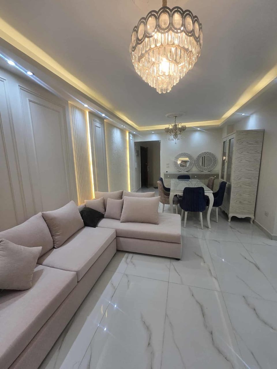 Living room, Seating area, Dining area