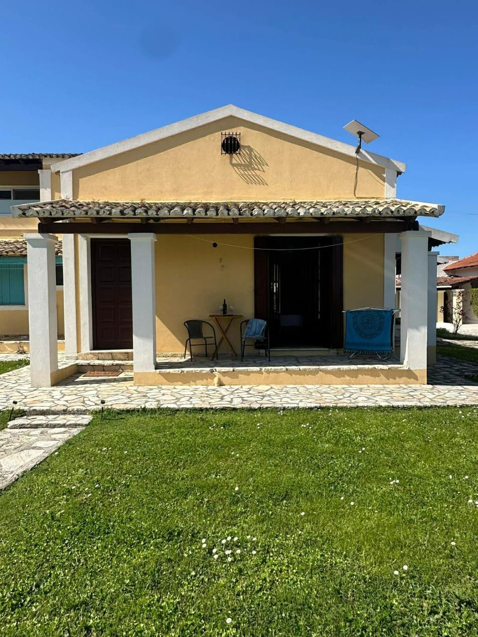 Property building, Facade/entrance