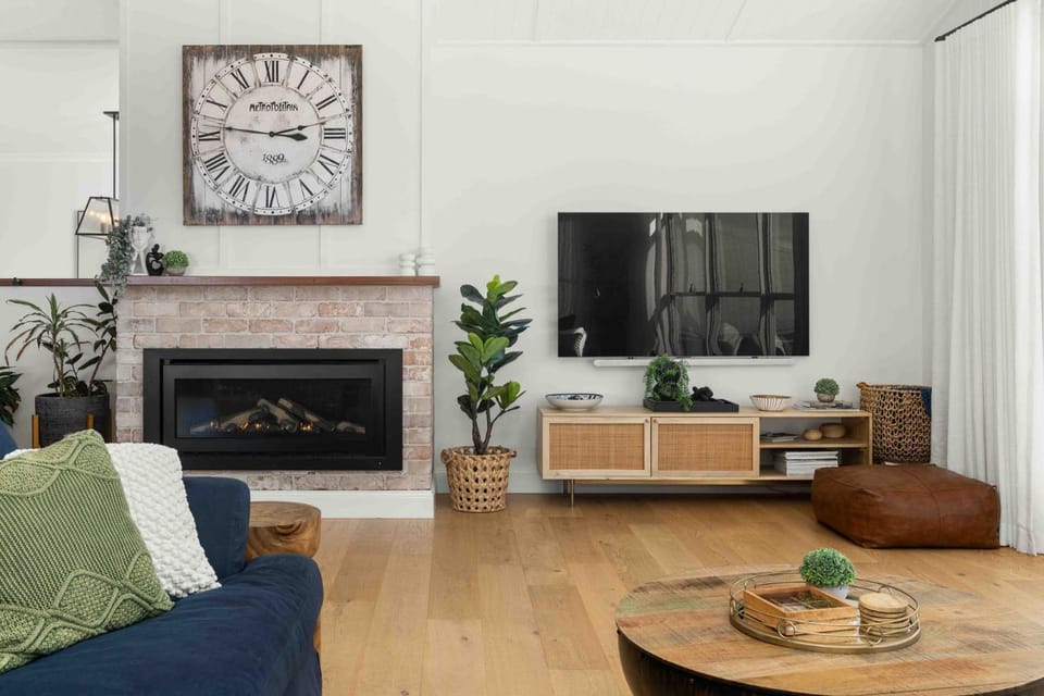 The Milton Haven - Pet Friendly & Heated Pool House in Milton