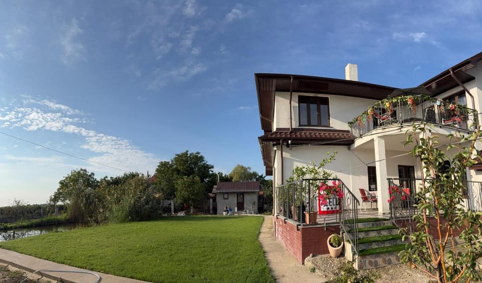 Casa Alecu Farm Stay in Moldova