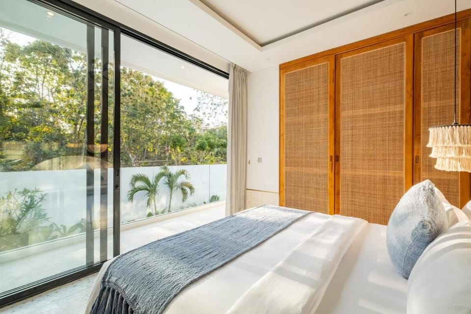 New 4- bedroom Ocean Verve Villa 4 near the beach Villa in Bali