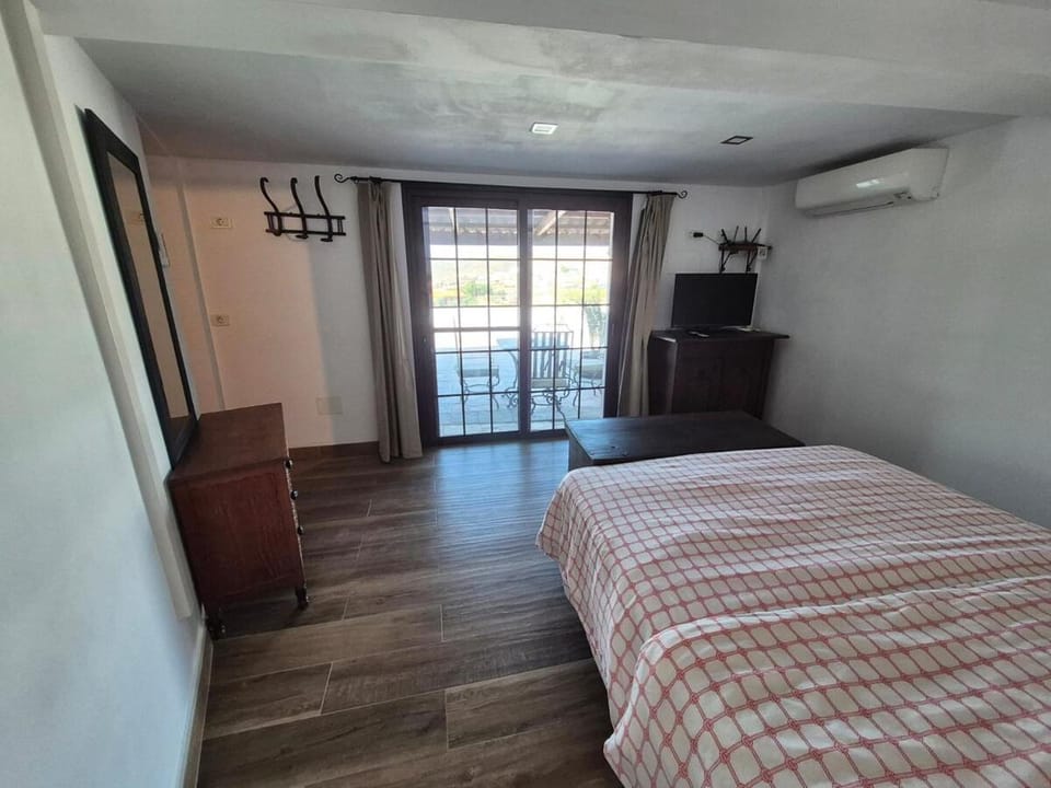 Welcome to your rural retreat, Casita Canaria III House in Abona