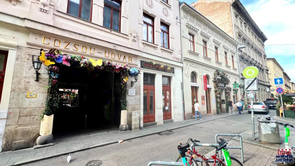 Day, Neighbourhood, Street view, Location