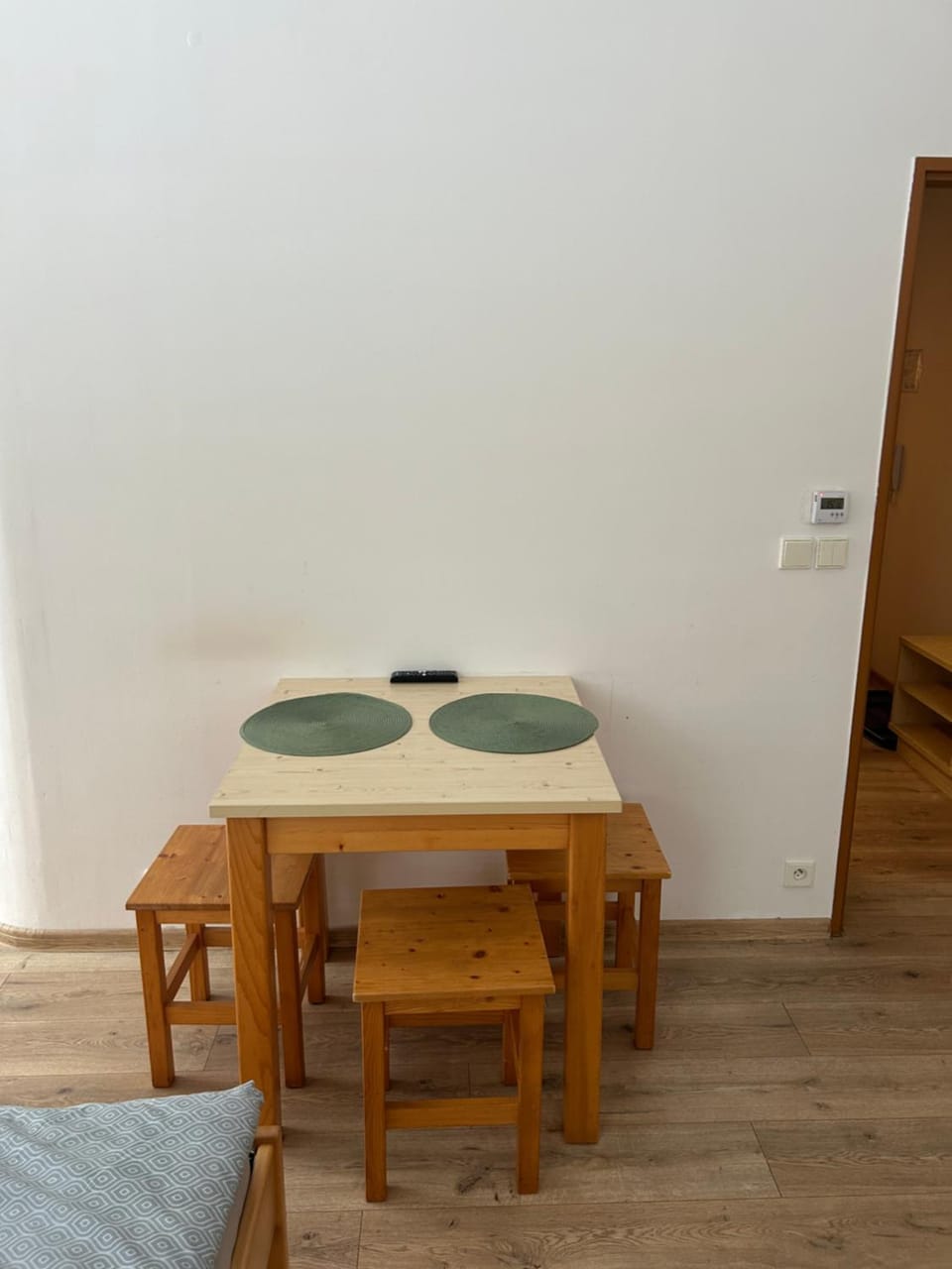 Útulný apartmán s balkonem na Šumavě v malebné vesničce Prášily Apartment in Czechia