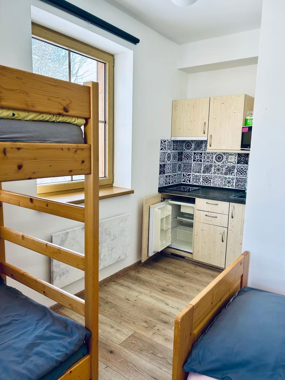 Útulný apartmán s balkonem na Šumavě v malebné vesničce Prášily Apartment in Czechia