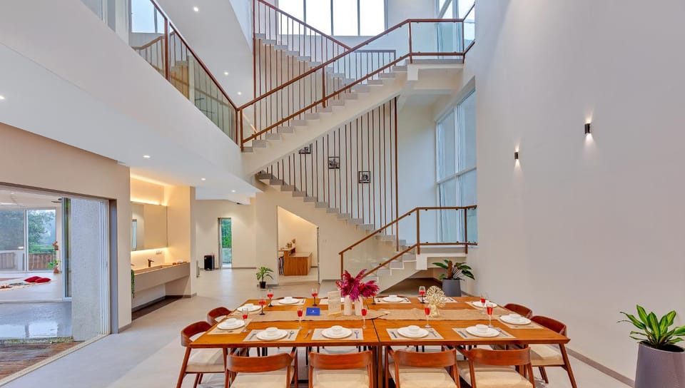 Seating area, Dining area, Breakfast, Lunch, Dinner