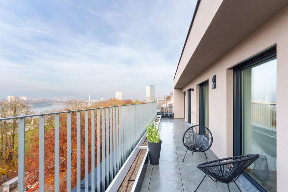 View (from property/room), Balcony/Terrace