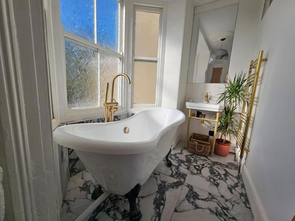 Georgian Townhouse-Old Town Margate-Sleeps 6 House in Margate