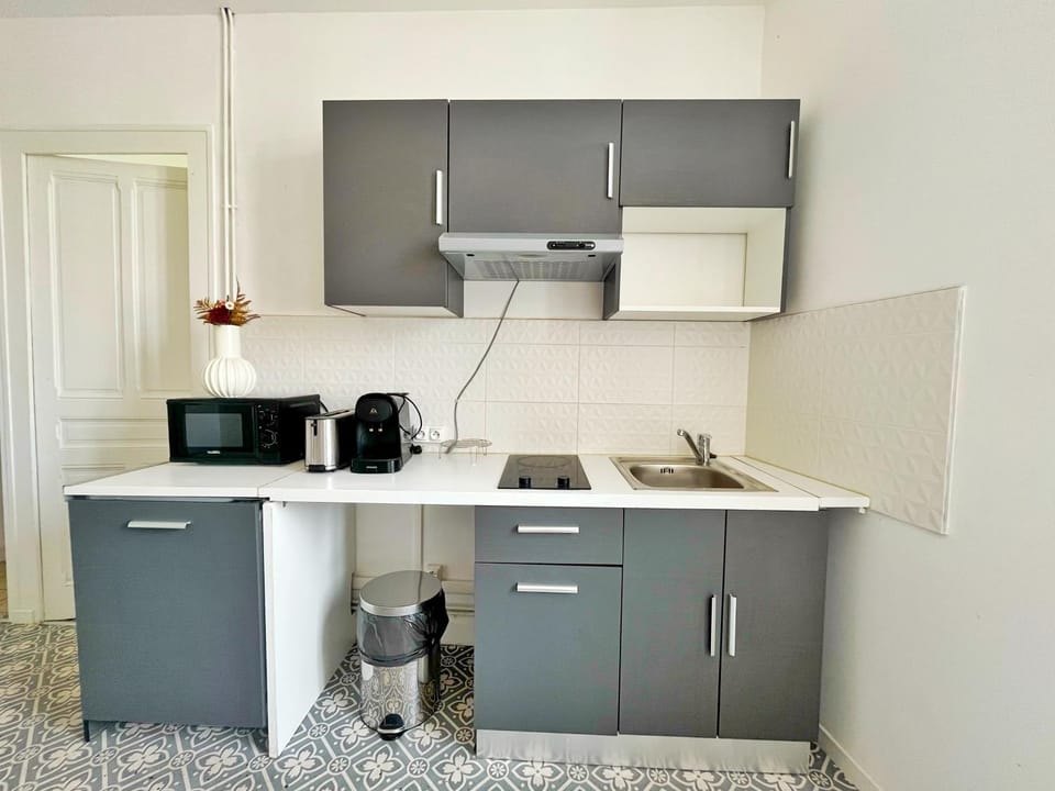 Suite Barrie - studio 2 personnes - Check in H24 & wifi Apartment in Villeurbanne