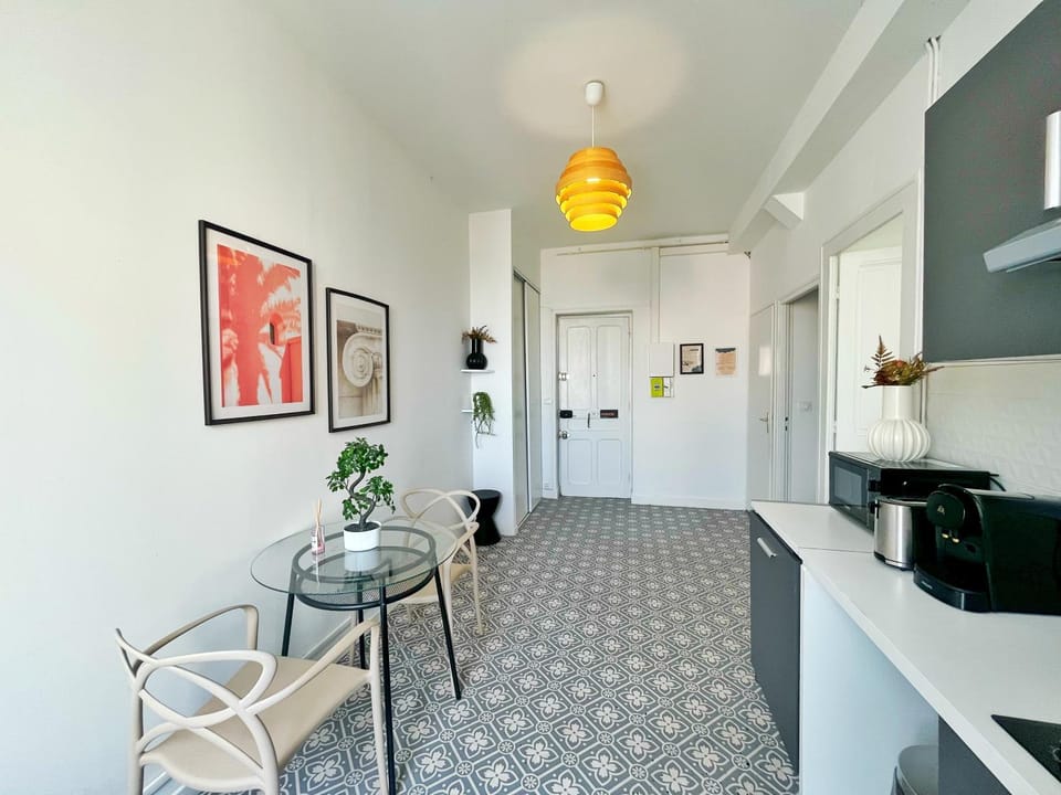 Suite Barrie - studio 2 personnes - Check in H24 & wifi Apartment in Villeurbanne