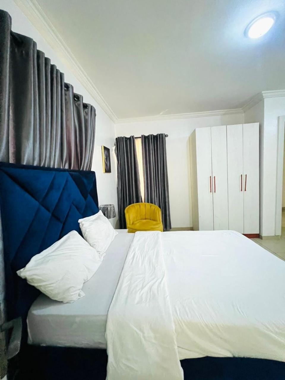 Bed, Photo of the whole room, Bedroom, wardrobe