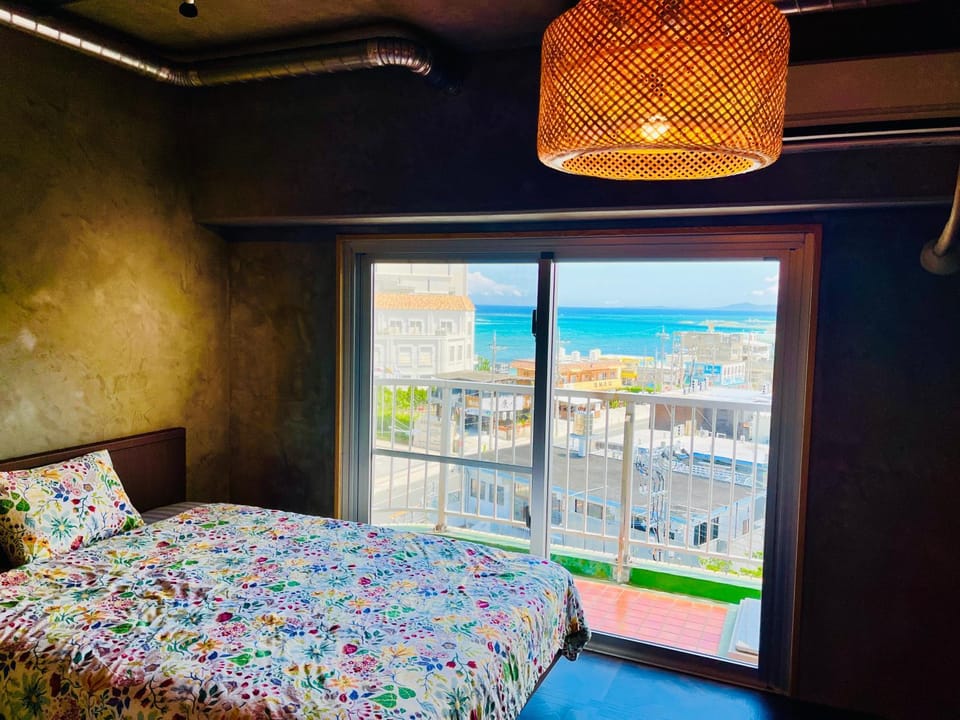 シートピア恩納村Ocean 贅沢快適なデザイナーズ空間と蒼い海 Apartment in Okinawa Prefecture