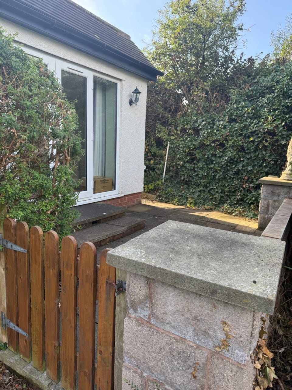 Patio, Facade/entrance