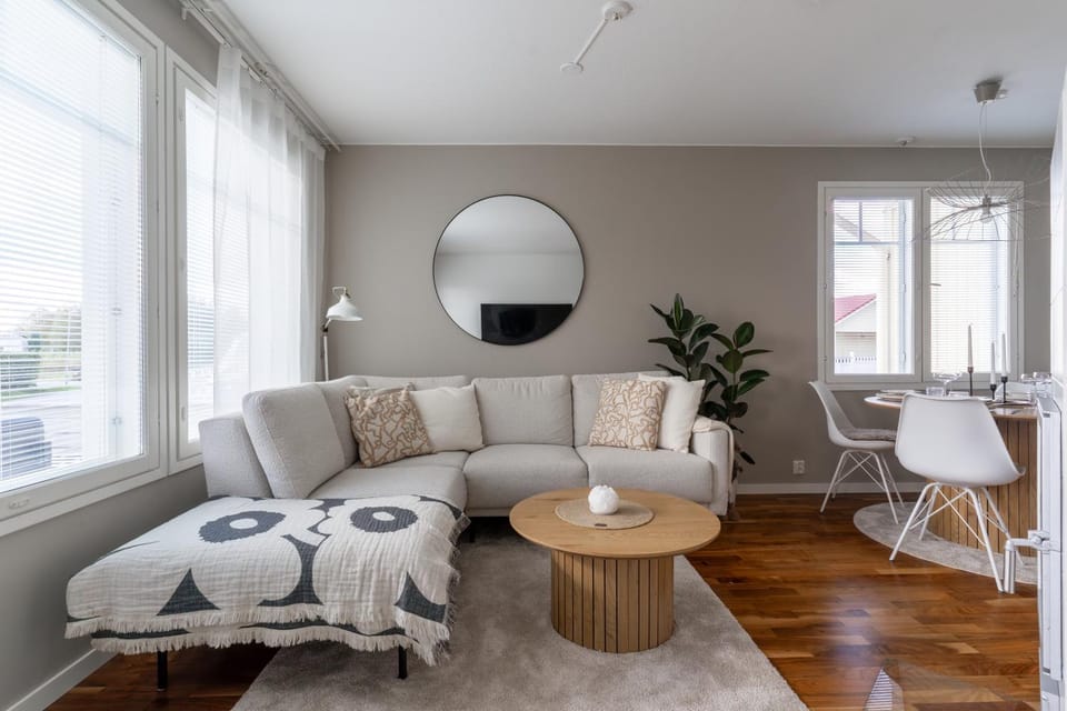 Living room, Seating area, Dining area