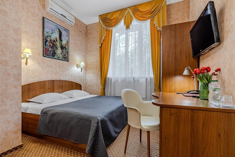 Bed, Photo of the whole room