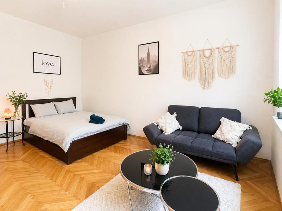 Bed, Living room, Seating area, Bedroom