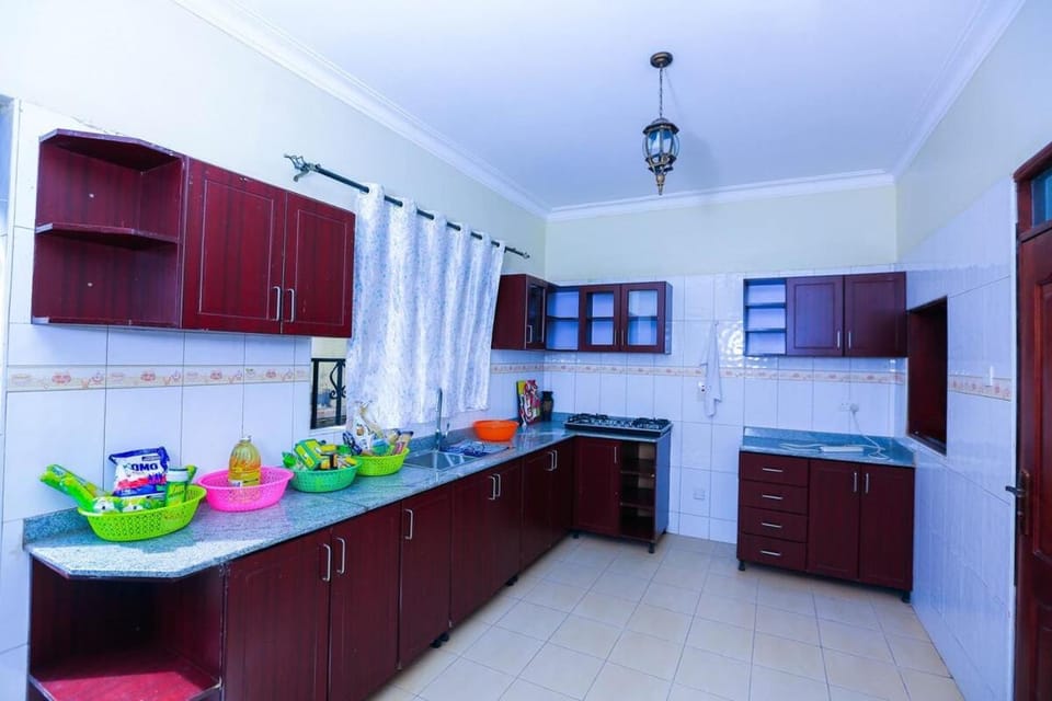 Chic and Comfy Escape in the Heart of it all Apartment in Kampala
