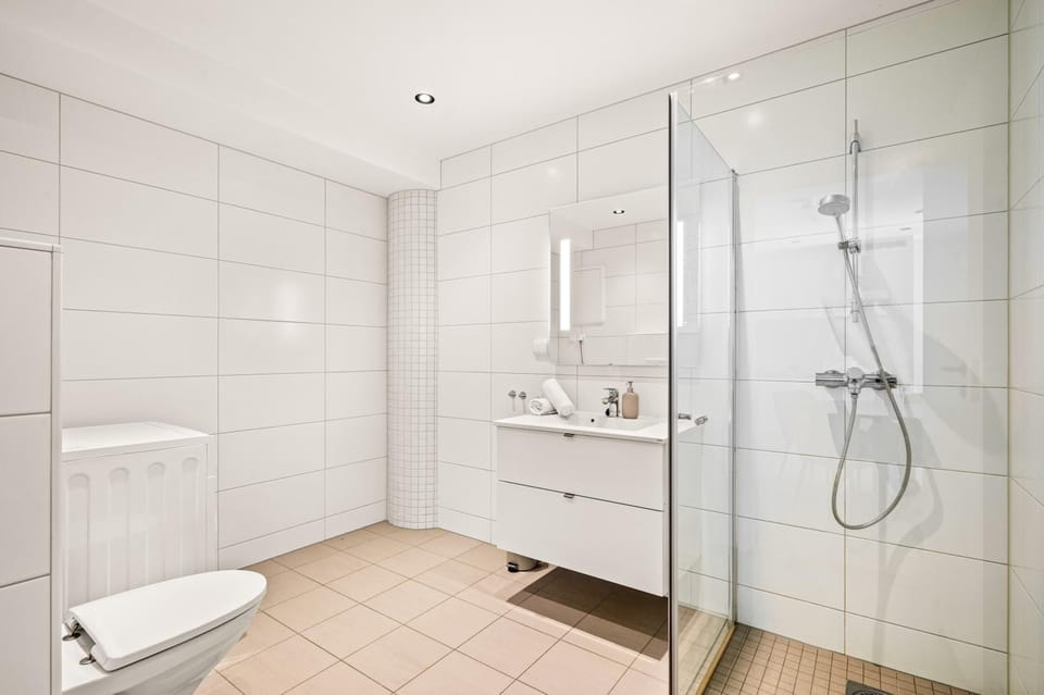 Toilet, Bathroom