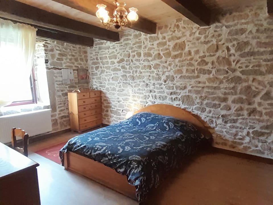 Chambre double chez Emilienne Vacation rental in Saarland, 66, Germany
