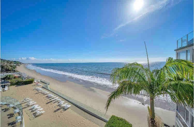 Oceanfront, Pool, Jacuzzi NO HWY Noise! Apartment in Malibu