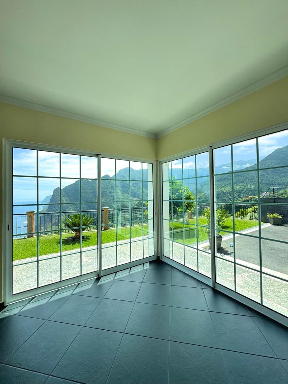 Natural landscape, Mountain view, Sea view