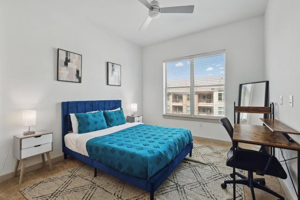 Photo of the whole room, Bedroom