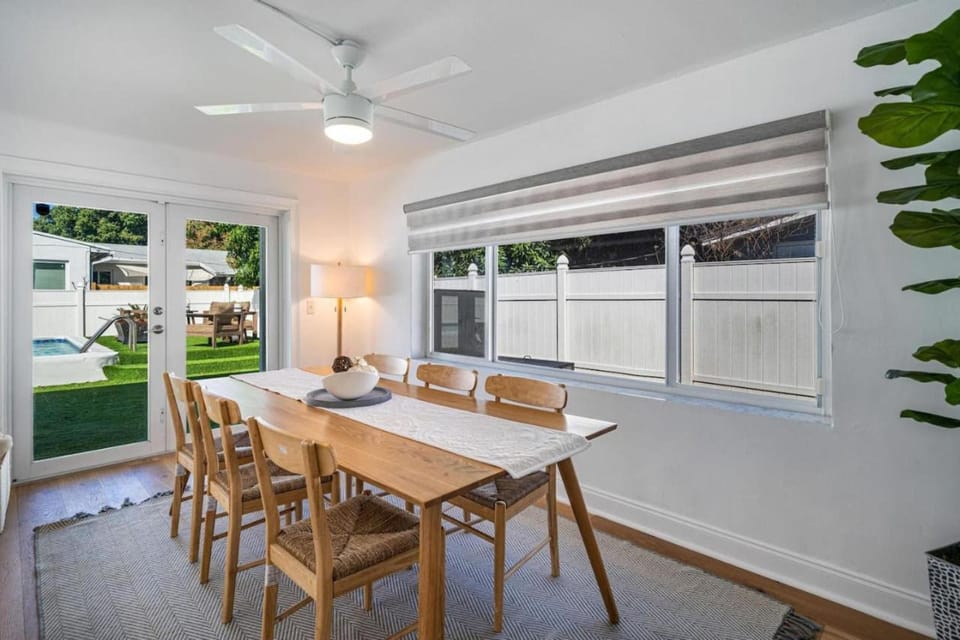 4BR 2BA Sleeps 8 North Miami Villa with Private Pool Ping Pong Gated House in Golden Glades