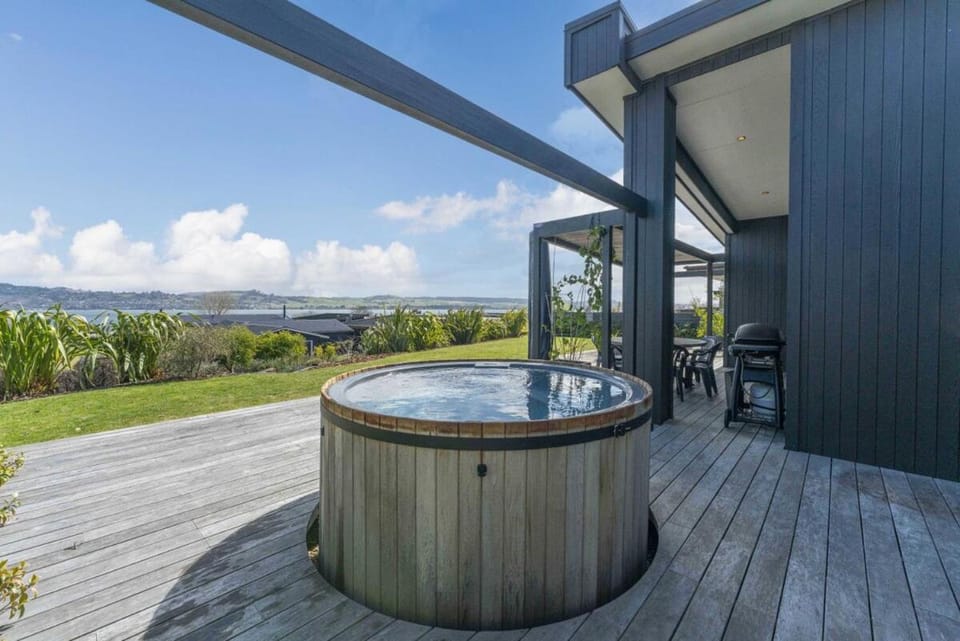 Patio, Natural landscape, Hot Tub, View (from property/room)
