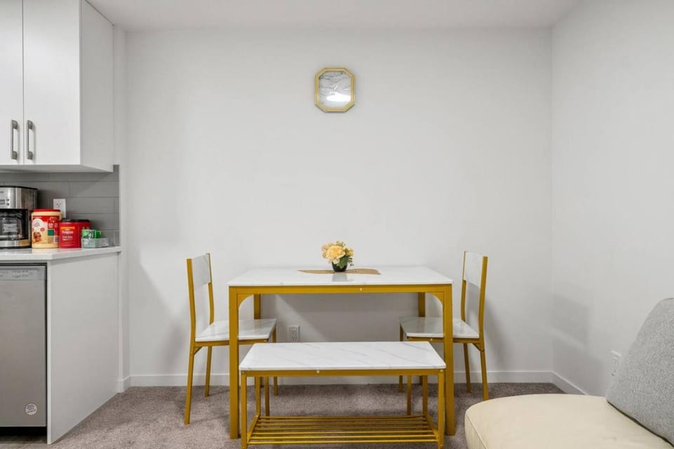 Private Basement Magnolia Retreat Family Friendly Suite near Seton and Lake Apartment in Calgary