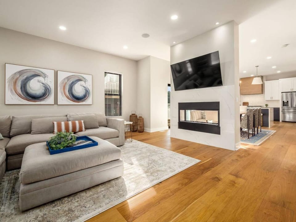 High End New Build, Rooftop Hot Tub, City Views House in Short North