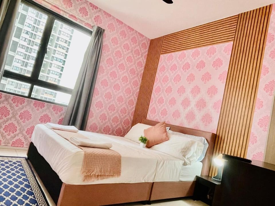 Tropical Home1BedRoomHorizonSuitesSunsuriaCitySepang KLIAWi-lFiNetflixFree Parking Apartment in Negeri Sembilan, Malaysia