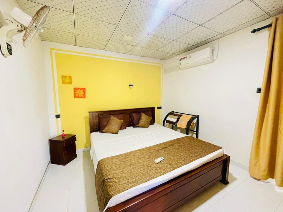 Bed, air conditioner
