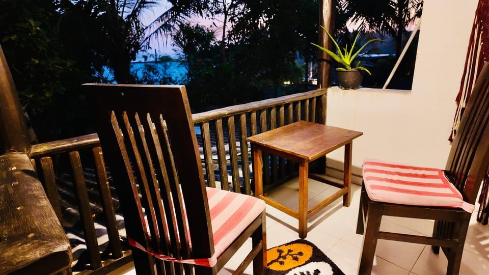 View (from property/room), Balcony/Terrace, Seating area