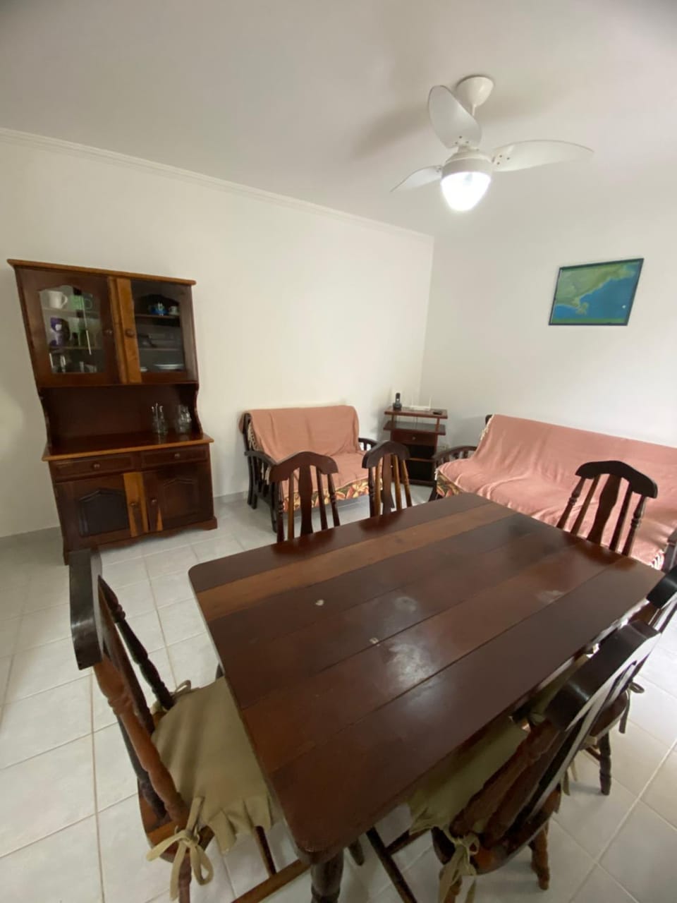 Living room, Seating area, Dining area, locker