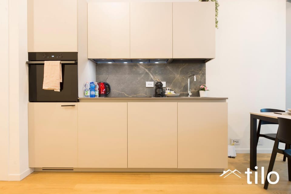 Coffee/tea facilities, Kitchen or kitchenette, Dining area, minibar, oven, pet friendly, stove, toaster