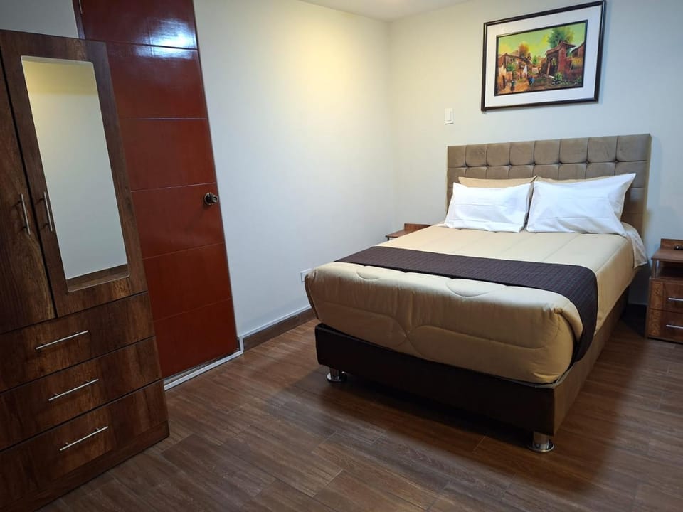 Shower, Bed, Bathroom, TV and multimedia, Bedroom, Buffet breakfast, wardrobe