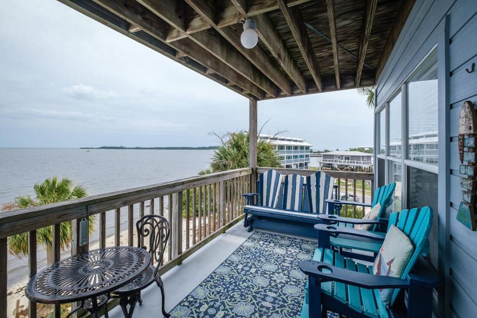 Fenimore Mill 1A - Pool, Hot Tub, Pet Friendly! Apartment in Cedar Key