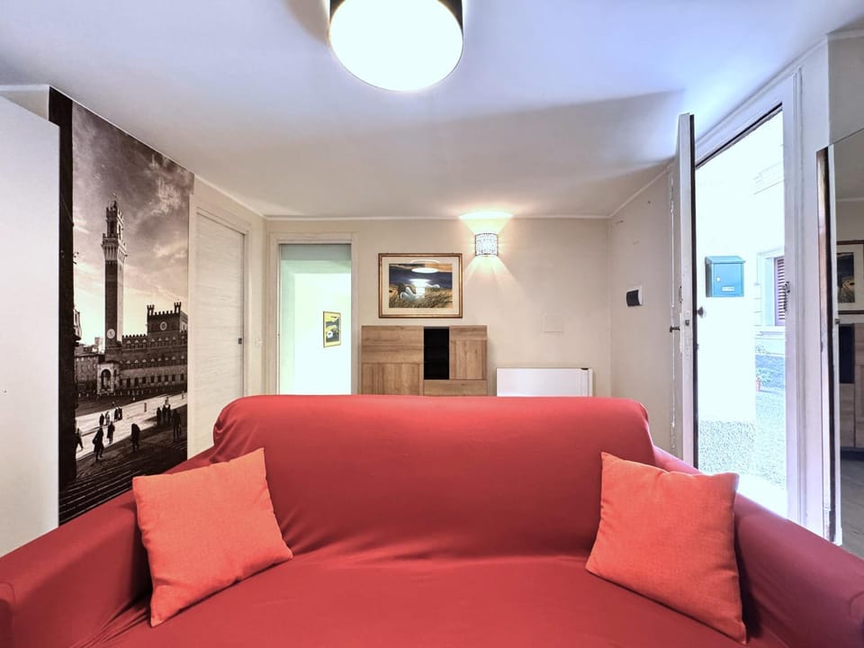 La fonte dell' 8-private parking Apartment in Siena