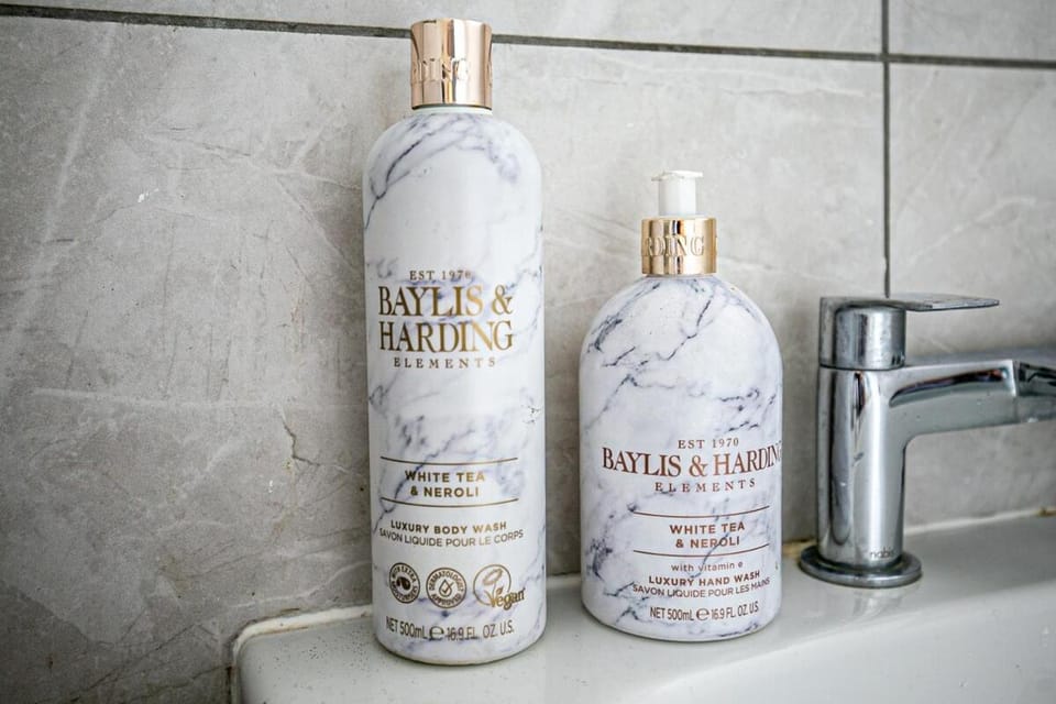 Bathroom, Decorative detail