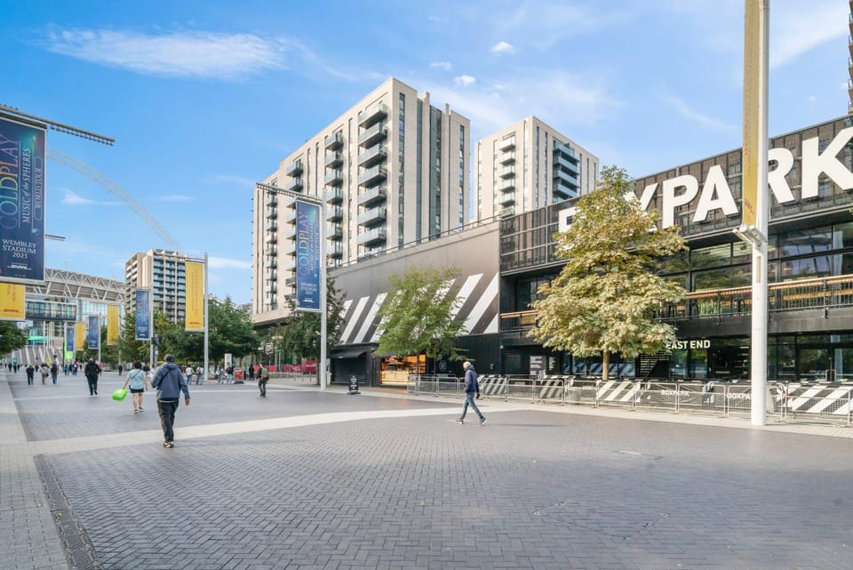 Neighbourhood, Street view, Location