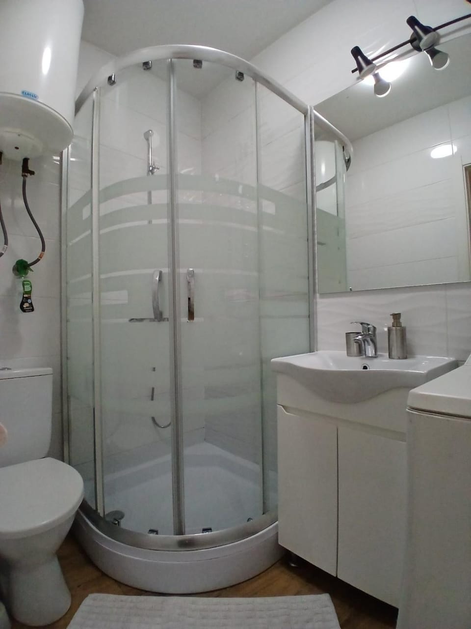 Квартира напротив вокзала Apartment in Lviv