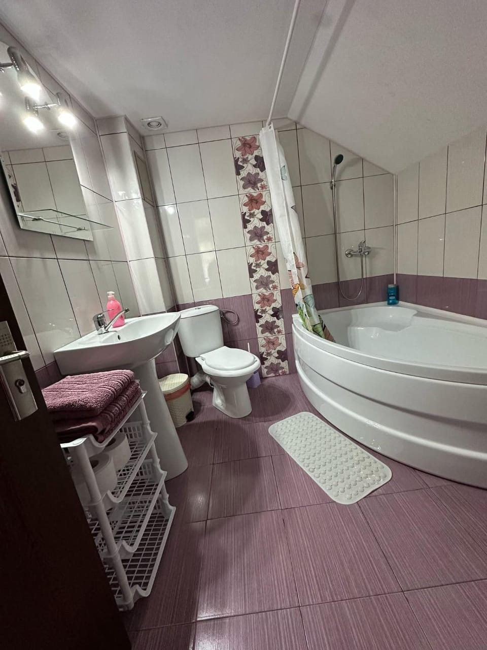 Toilet, Bathroom, Bath, towels