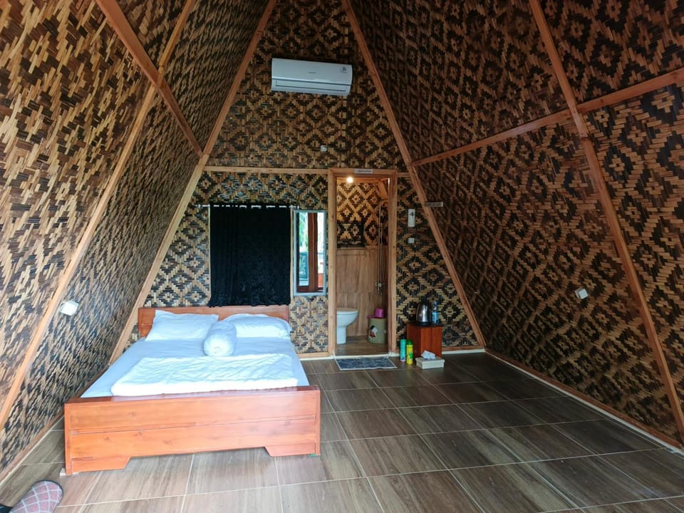 Bed, Bedroom, air conditioner